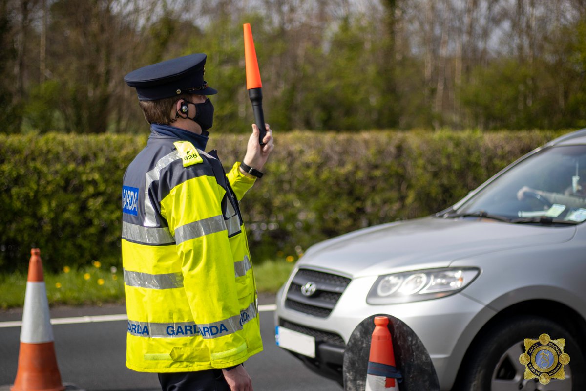 GardaTraffic's tweet photo. Following six deaths on the roads in the last day, An Garda Síochána &amp; the RSA are issuing an urgent appeal to drivers to take greater care on the roads.

Hazardous roads are likely in the coming days as Met Eireann has issued warnings for heavy rain-fall and localised flooding. https://t.co/T53XnVyRfc