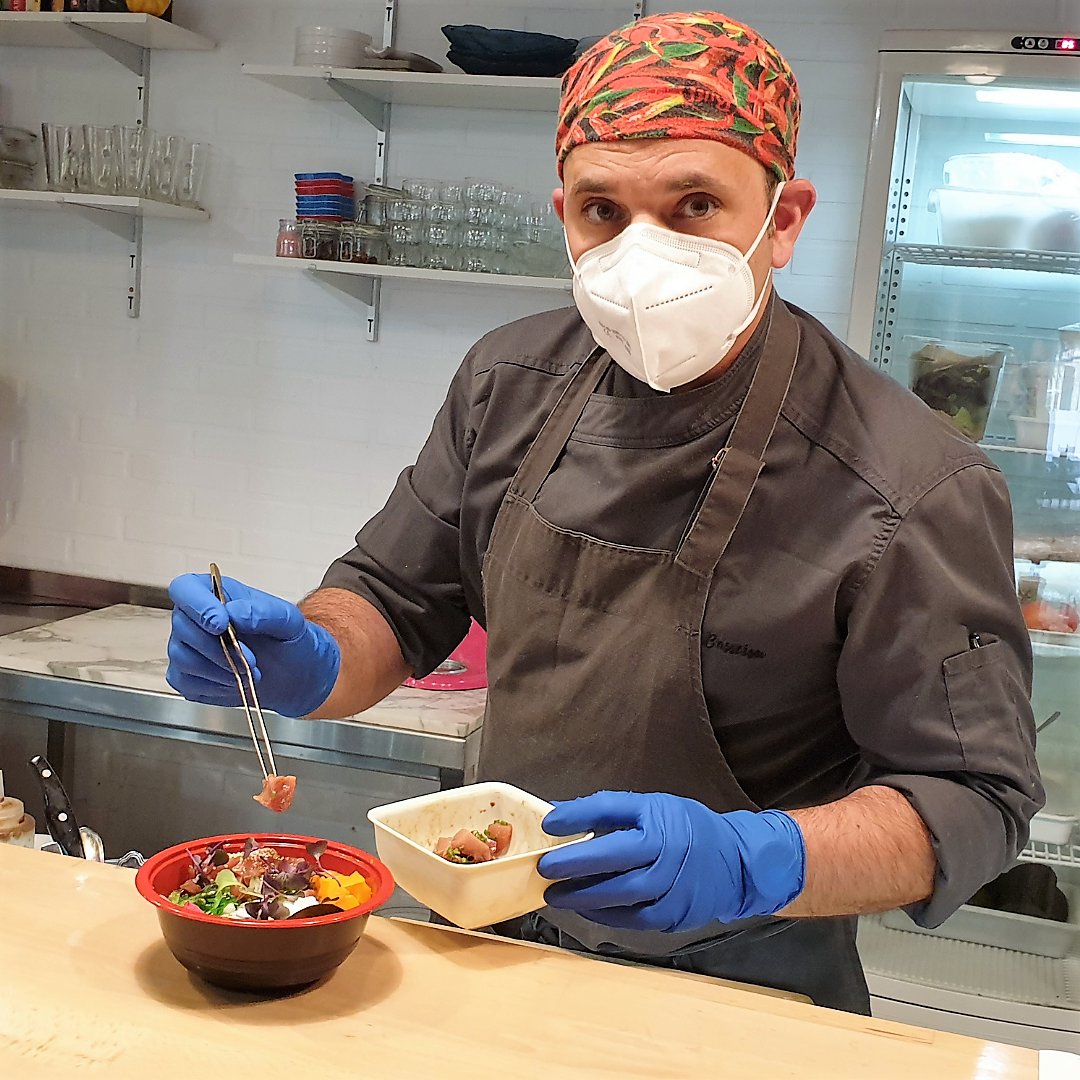RestBocArte's tweet photo. ¿Nos vemos esta semana? 🙋🙋‍♂️⁣

Nosotros ya estamos trabajando, como cada día, para ofrecerte platos repletos de sabores, texturas y aromas que no te puedes perder. 

#bocArte #Pontevedra #Galicia #gastronomía #carta #chef #ríasbaixas #platos https://t.co/8nlfCTh8Hh