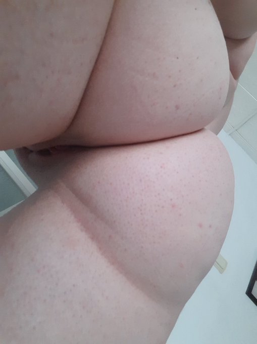 LauraNicoleta40’s pics and videos