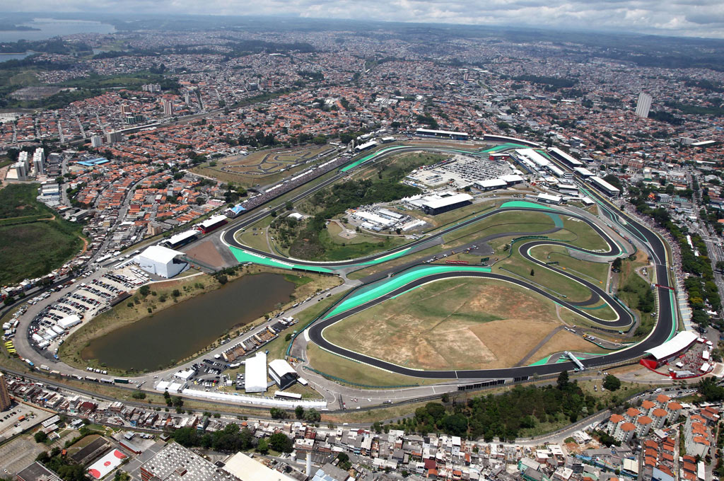 This Sunday we have our second race on the calendar..... the Brazilian Grand Prix! Who will start from pole and win the race??? #F69 #Formula69 #F1 #F12021game #Formula1 #Brazil #racing #simracing #F12021