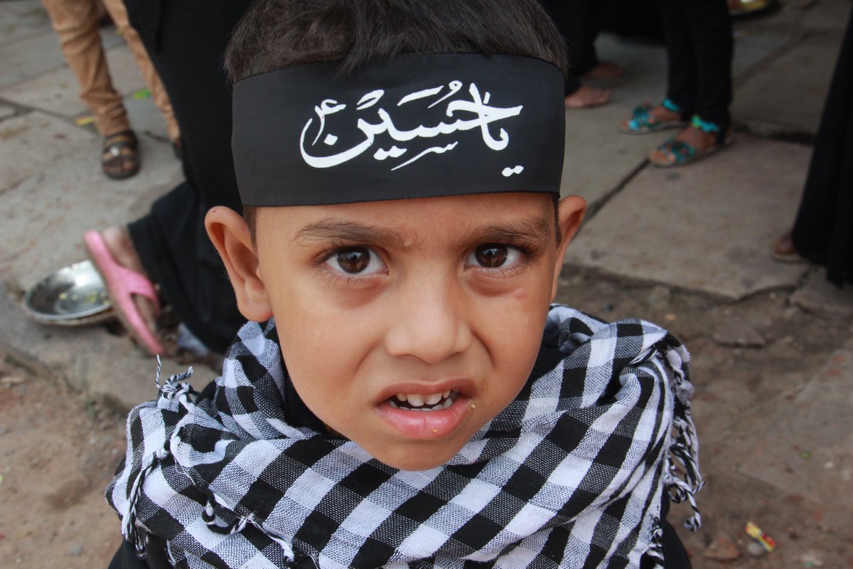 firozeshakir's tweet photo. During #Moharam #Ashura in #Hyderabad the #khoonimatam takes place at #badibargah later in the #bibikaalam procession before the #pandemic..
#shias
#shiasm
#hussain
almost every Shia male and child do #kamamatam https://t.co/DgZOCi8MMF