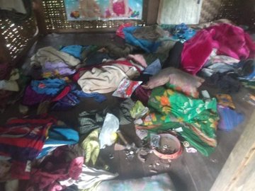 OfVod's tweet photo. Military terrorists attacked Thayetkone village, Mindat city with artillery shells and burnt six motocycles.

Photo - CJ

#WhatsHappeningInMyanmar
#Aug20Coup 
#HelpMyanmar_RecognizeNUG https://t.co/f8BOCp45xP