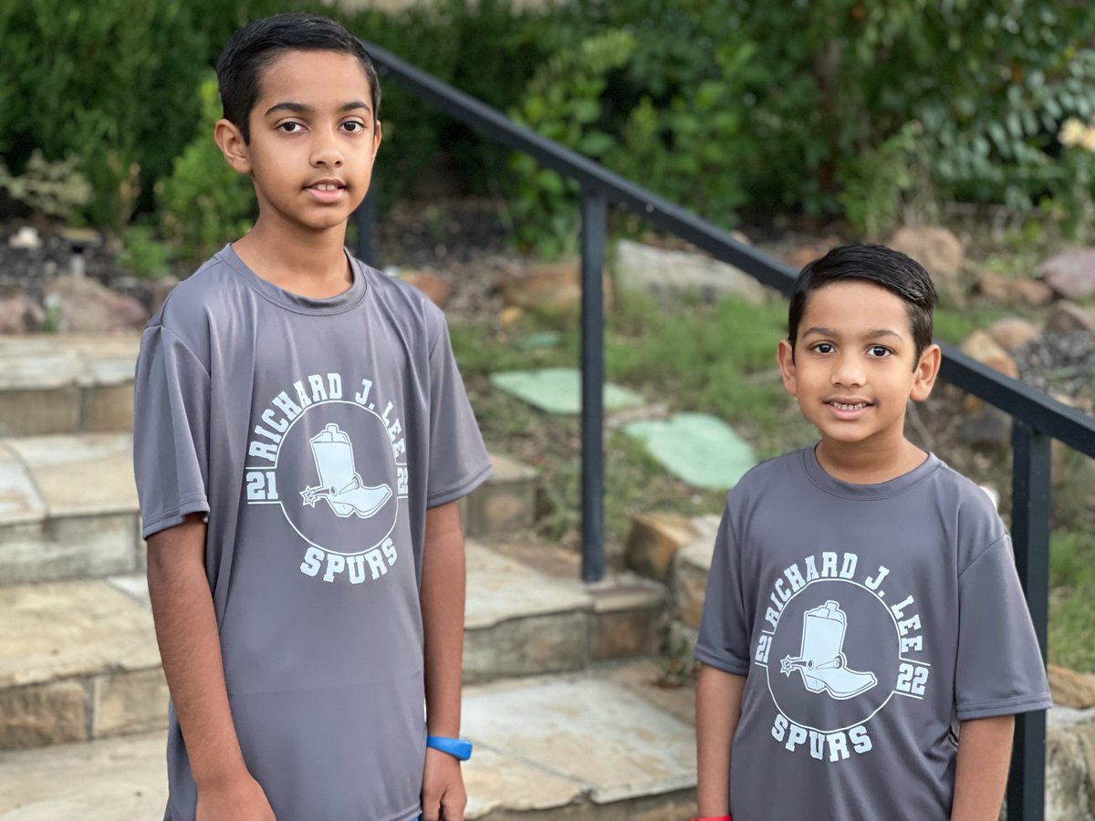 LOVE the new school spiritwear shirts! Dri-fit is perfect for these sunny days! ☀️
#rjlyear8 #BeTheSunshine <a href="/NetZeroLee/">Richard J. Lee Elementary</a> <a href="/FamiLeePTO/">Lee PTO</a>