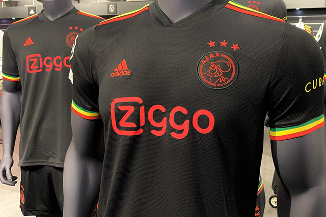 Trek Onmogelijk Melbourne Ajax Life on Twitter: "Foto's: Ya man!!! Ajax lanceert langverwacht  Europese shirt! https://t.co/mXPZPzIxpx #Ajax https://t.co/pfvPNYfVlS" /  Twitter