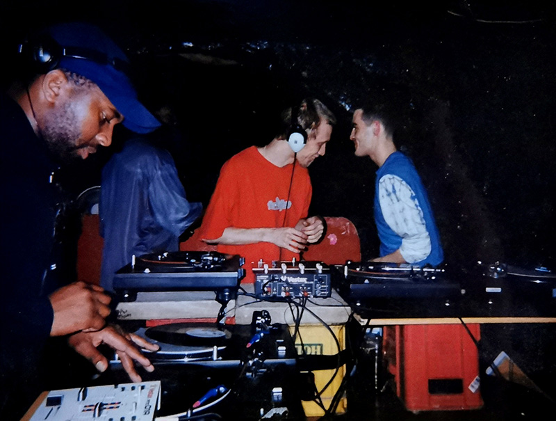 eim_platform's tweet image. Want to check out a street in Bath which has decades of music history? Take a walk to 72 Walcot Street, open up the platform &amp;amp; unlock pins dedicated to the legendary record stores that lived here and the artists who formed connections with them: everythingismusic.io 📲📍