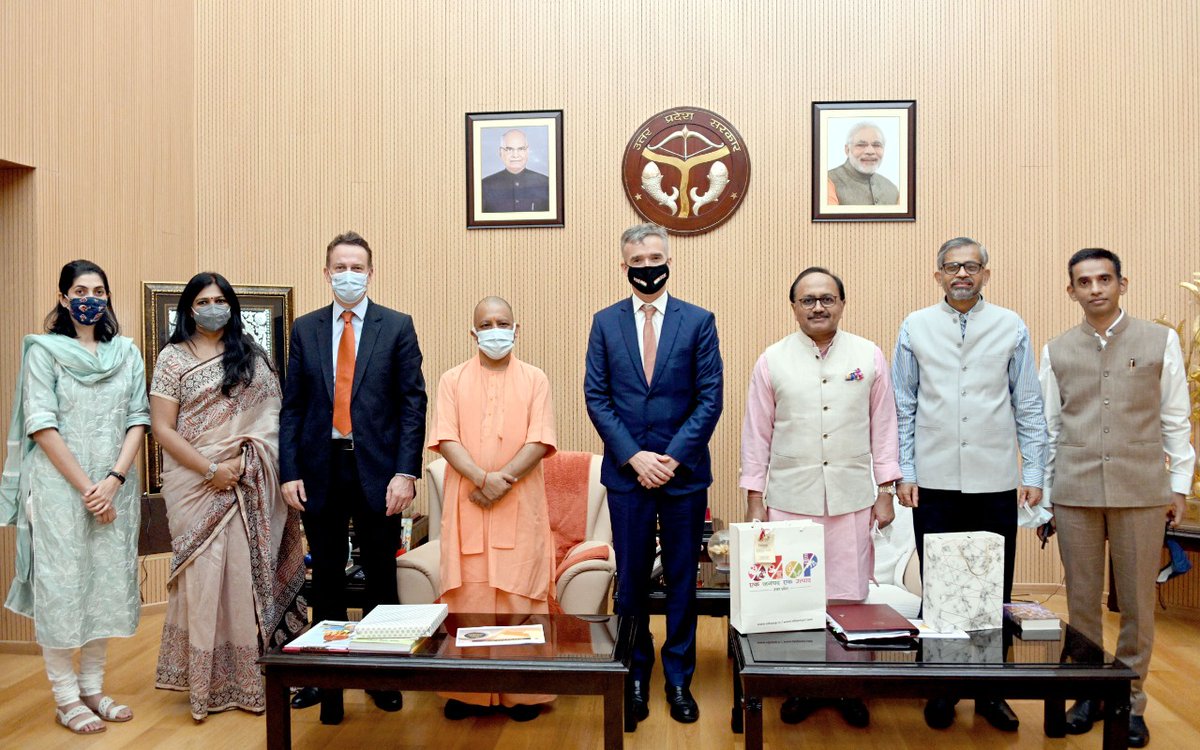 CM Office, GoUP (@cmofficeup) on Twitter photo #UPCM рд╢реНрд░реА <a href="/myogiadityanath/">Yogi Adityanath</a> рдЬреА рд╕реЗ рдЖрдЬ рдЙрдирдХреЗ рд╕рд░рдХрд╛рд░реА рдЖрд╡рд╛рд╕ рдкрд░ рднрд╛рд░рдд рдореЗрдВ рдмреНрд░рд┐рдЯреЗрди рдХреЗ рдЙрдЪреНрдЪрд╛рдпреБрдХреНрдд рд╢реНрд░реА @alexwellis рдЬреА рдиреЗ рд╢рд┐рд╖реНрдЯрд╛рдЪрд╛рд░ рднреЗрдВрдЯ рдХреАред #UPCM рд╢реНрд░реА <a href="/myogiadityanath/">Yogi Adityanath</a> рдЬреА рд╕реЗ рдЖрдЬ рдЙрдирдХреЗ рд╕рд░рдХрд╛рд░реА рдЖрд╡рд╛рд╕ рдкрд░ рднрд╛рд░рдд рдореЗрдВ рдмреНрд░рд┐рдЯреЗрди рдХреЗ рдЙрдЪреНрдЪрд╛рдпреБрдХреНрдд рд╢реНрд░реА @alexwellis рдЬреА рдиреЗ рд╢рд┐рд╖реНрдЯрд╛рдЪрд╛рд░ рднреЗрдВрдЯ рдХреАред