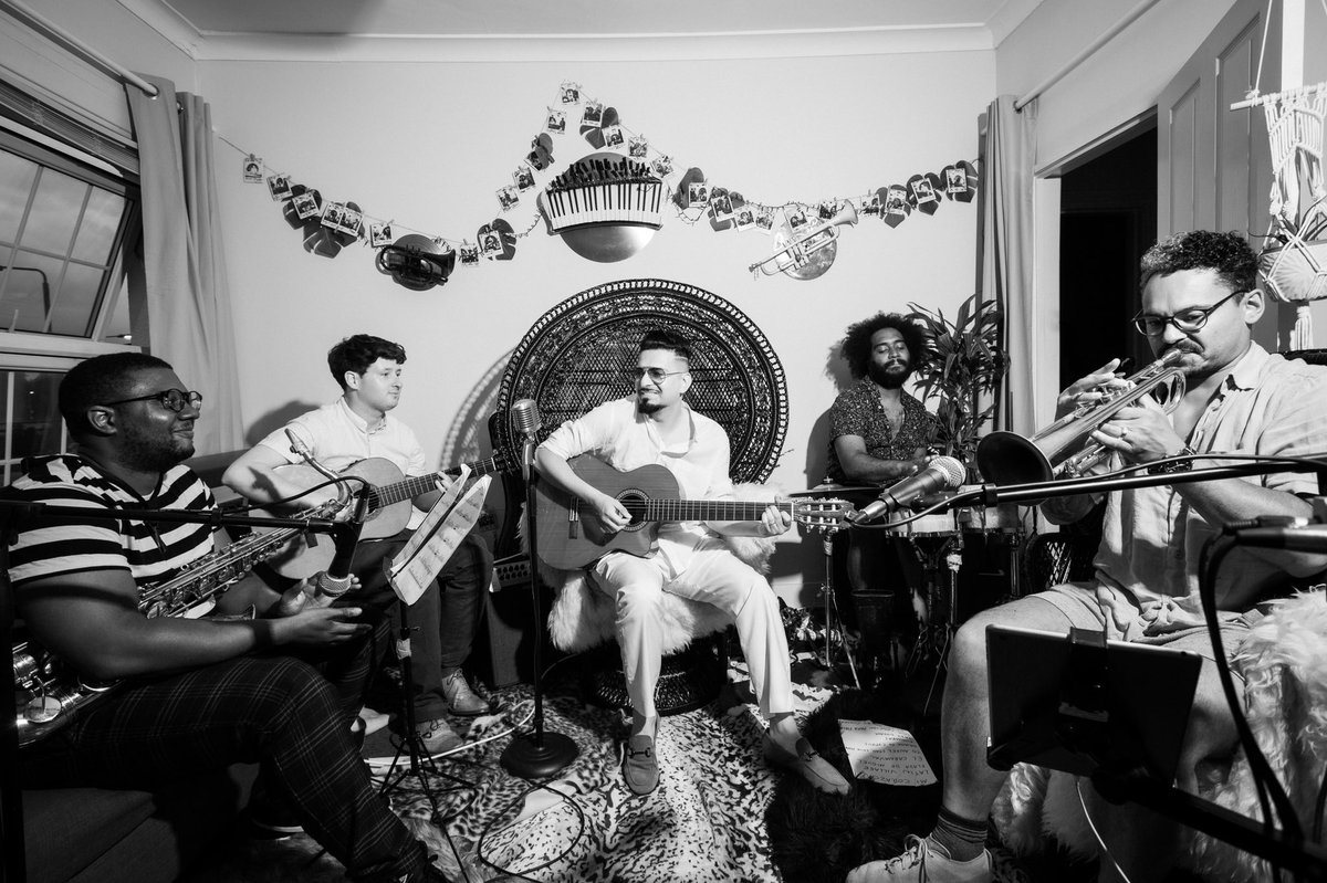 I was joined by these incredible musicians, who made this session so special for me. Thank you: 🙏🏼

Jansen Santana - Percussion 🥁
Jay Phelps - Trumpet 🎺 
Lewis Daniel - Sax 🎷 
Oliver Barwell - Guitar 🎸