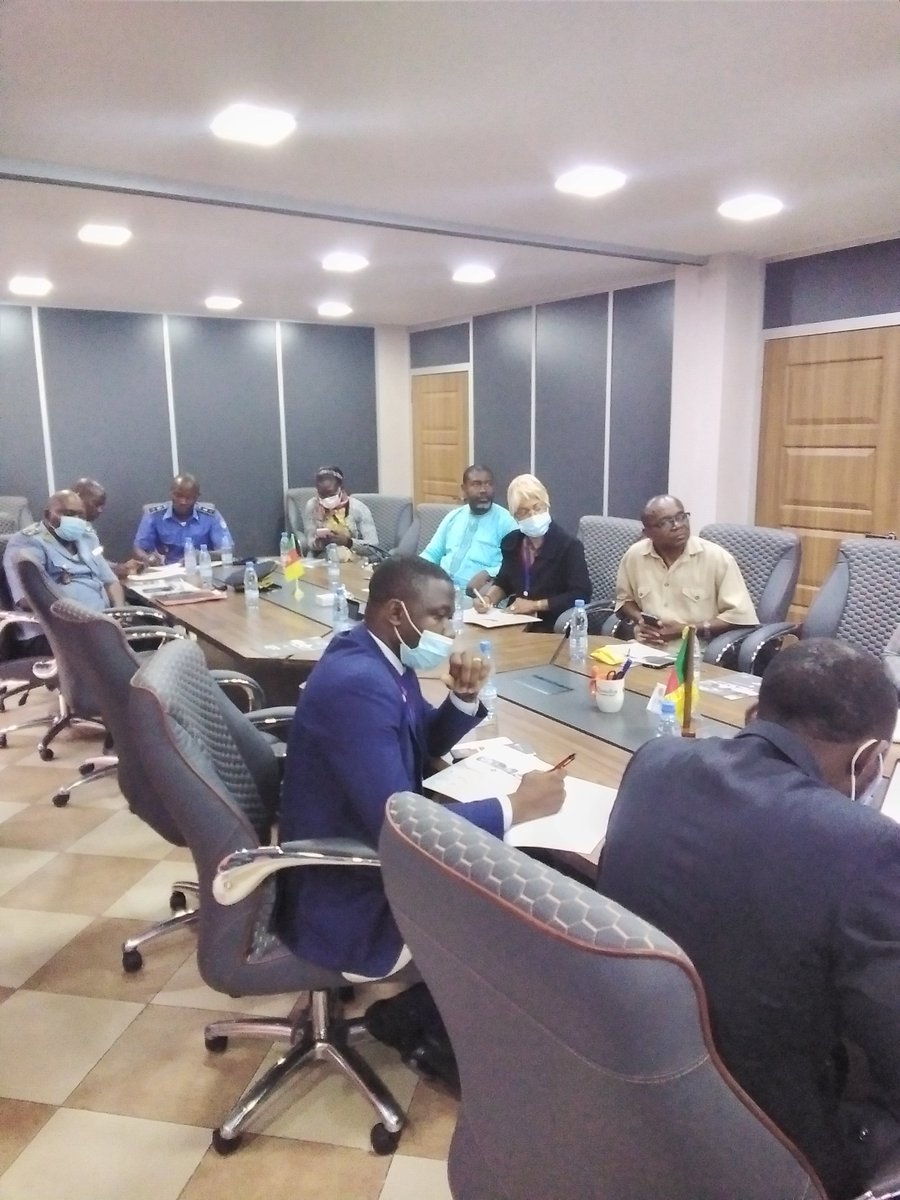 EasyOffices2's tweet image. Merci à @PwC  d'avoir animé l'EasyOffices Business Coffee ce jeudi sur le thème: Enjeux et défis de la cybersécurité pour les entreprises Camerounaises. Merci à @DGSN @Camtelonline @CampostOfficiel @DGI @NHPC_Officiel @nexttel_Camer @STDIGITAL_corp @CCA_BANK