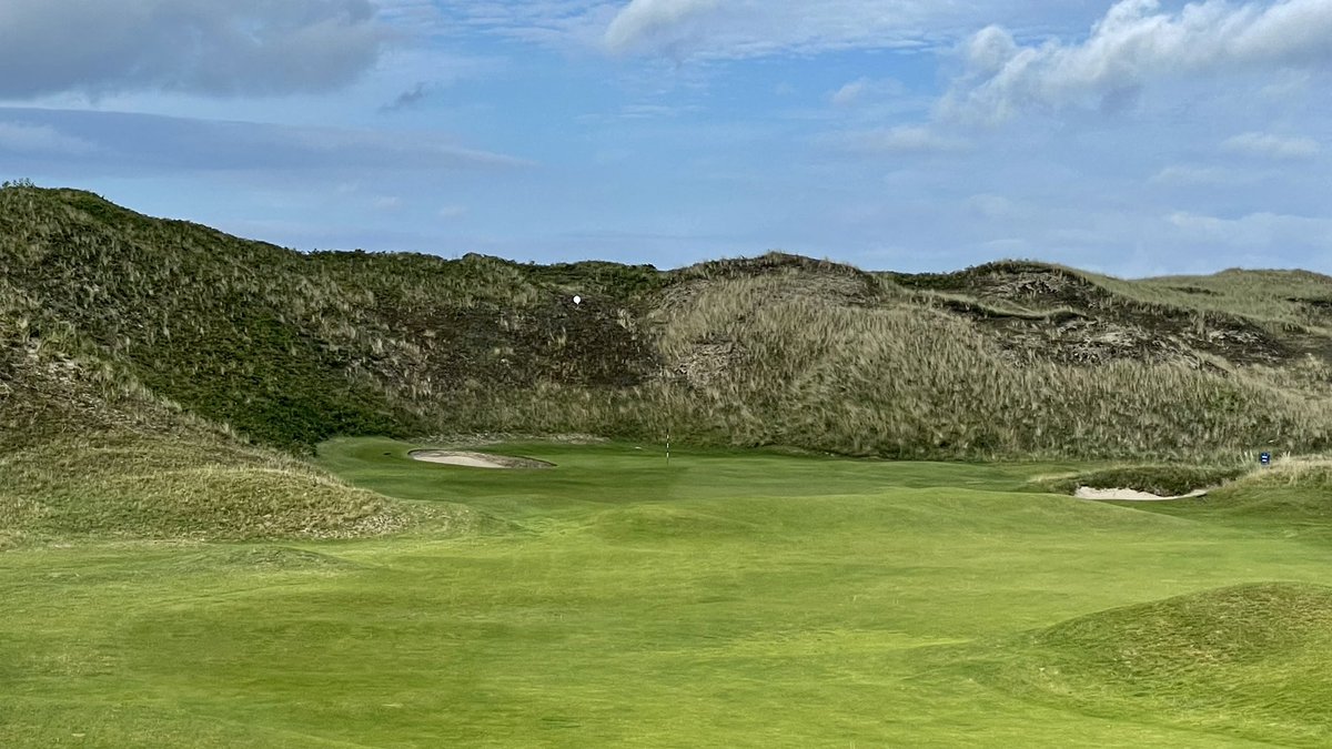 JimmyT4's tweet photo. Wrapped up my trip with a round @IslandGolfClub with my travel agent from @CelticFairways, and erstwhile Lady Captain,Darina Flynn and her husband Dave. Pictured are Darina and myself on the 13th green with  @grandmalahide in the background. https://t.co/QKGg2XJp8Y