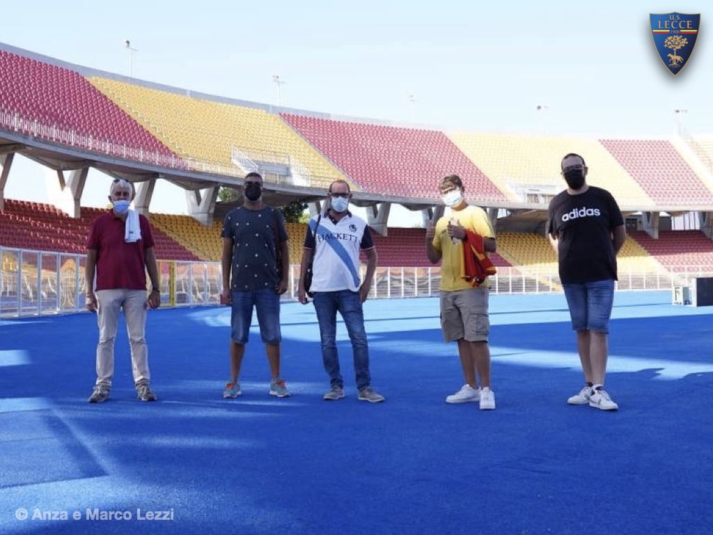 OfficialUSLecce's tweet photo. #USLecceProgram un'esperienza straordinaria per alcuni sottoscrittori del Program che hanno avuto la possibilità di visitare il Via del Mare ed assistere live all'allenamento congiunto di ieri pomeriggio. C'è tempo per sottoscrivere il Program fino al 27 agosto #avantilecce https://t.co/jnGBxygbFk