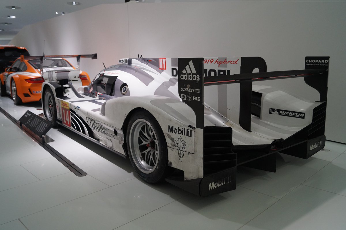 Gandalfwasme's tweet photo. PORSCHE 919 #HYBRID
⛽️ #Petrolheads⛽️ #ferrari #bugatti #porsche #mercedes #lancia #alfa #alfaromeo #bentley #jaguar #lamborghini #pagani #fiat #BMW #Maserati #lotus #formula1 #renault #autoclassiche #cars #autostoriche #vintagecars #Turbo #classiccars #millemiglia #racing https://t.co/nxRoe8udLK