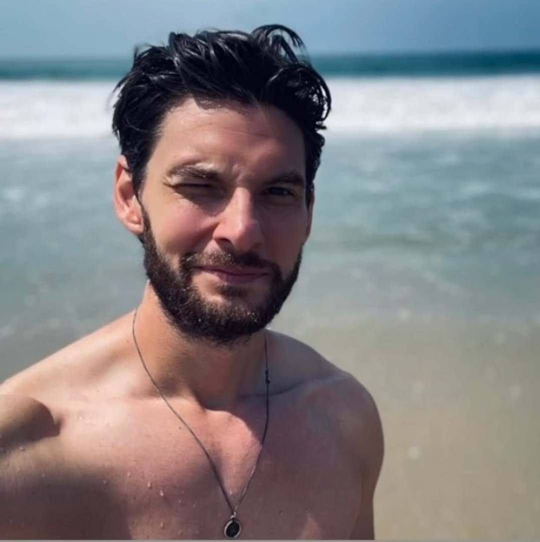 Happy birthday Ben Barnes <3 