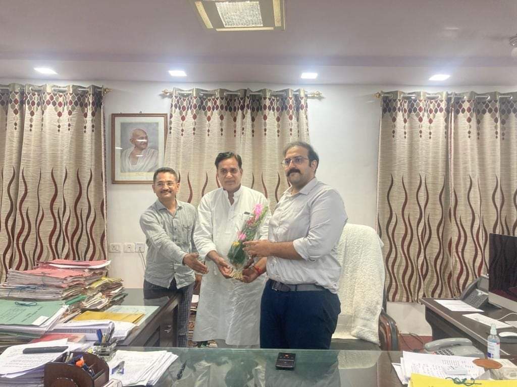 elacharlottex's tweet photo. आदरणीय निदेशक महोदय @Sos_Sourabh जी से रेसला सुप्रीमो @MohanSihag24 जी के साथ शिष्टाचार भेँट। sir का आभार।।
@SumerKhatana8 
@bhajanlalmali @Bhanwar99gujar 
@DrAshokJat @DrBLBhahada https://t.co/jXpGB2JmVi