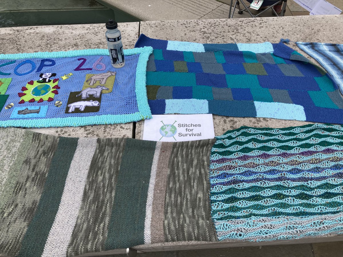 mum_pumpkin's tweet photo. @XrSouthEastUK @ScotlandXr @Exxon_Knew @pollutersout @ShaleMustFall @ende_gelande @ScotClimateCamp @XRebellionUK @Ggow_COP The #Exxon must die piece is quilted &amp; made by the amazing crafters from @StitchesFor 🧶🧵🔥🤩 Mass craftivism to put the earth centre stage at #COP26Glasgow #COP26 
More details at https://t.co/Lchh5nznWa #knitters4critters #TogetherKnits https://t.co/iMDDPr0MKT