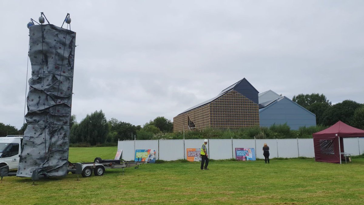TheCMSGroup's tweet photo. Let’s hope the sun comes out soon for @ChipBoroughLC Climbing event this weekend!! £1 per climb 🧗🏼‍♀️ and open for all ages - hope to see you there! #chippenham #tryclimbing https://t.co/6eu0IbU984