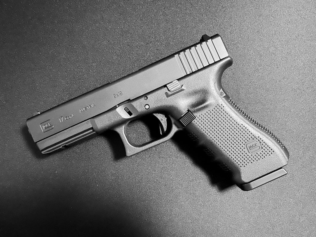 Ryzen على تويتر かっこいい ハンドガンで1番好きだな 最近はボルトアクションライフルが気になるw L96aws とか M40a5 とかw Glock17gen4 グロック17gen4 東京マルイ エアソフトガン