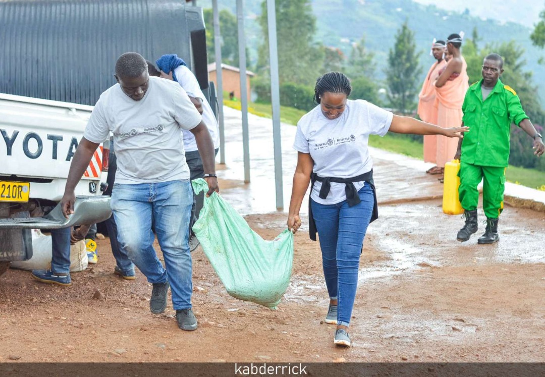 RCkigalicity's tweet photo. "My time in Rotaract has been an awesome journey in so many ways, this journey has taught me that its not about what you have, but about how much you're willing to share with humanity." - @fancy_shillah
#membershipmonth
#WhyJoinRotaract
#JoinRCKC https://t.co/WF8EAkXfk8