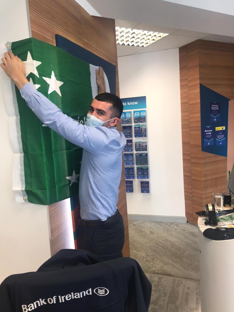 ciaraearlie's tweet photo. Great Team Spirit in Bank of Ireland 125 O Connell Street this morning with all the staff In support and excitement of Aaron Gillane and all the Limerick Team ahead of Sunday’s game 💚🤍🏆 #BankofIreland #AllIrelandFinal #LimerickvCork #LuimneachAbu https://t.co/0weJdzpspY
