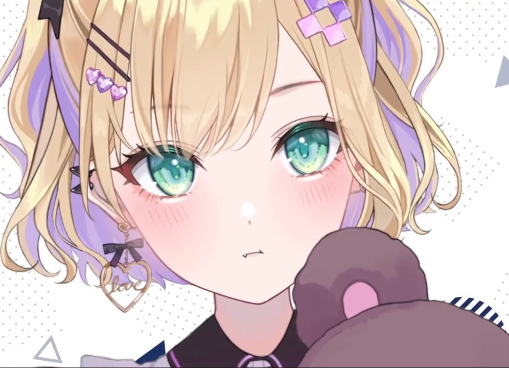 AAAAAAAAAAAA My favorite part is her eyes!! The reflection in her