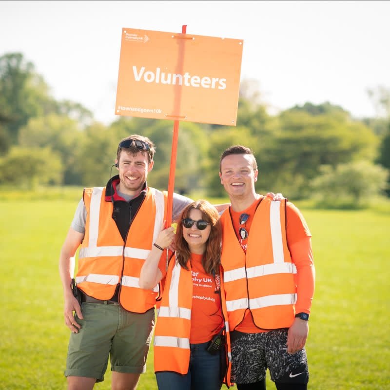 Would you like the opportunity to #volunteer for MDUK? 

From fundraising events to campaigns and communications, there are many different ways you can help make a difference. 

See all our available volunteer roles here➡️musculardystrophyuk.org/get-involved/v… 

#MusclesMatter