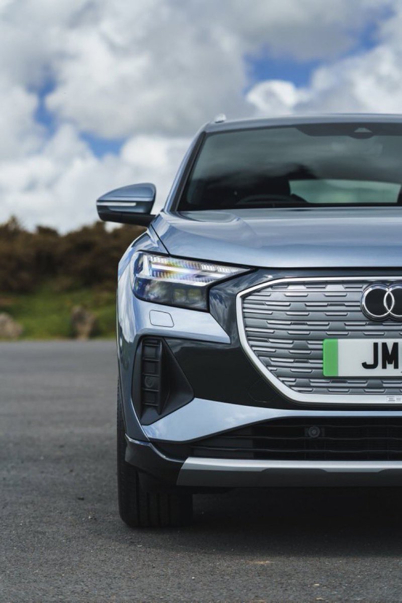 AudiETronForums's tweet photo. Did you know EV number plates now have a green strip? Wear your eco badge with pride like this Audi Q4 e-tron.

https://t.co/LhMi8W7fhH 

#Audi #q4 #ev #ElectricVehicles https://t.co/NaT8mNcjxa
