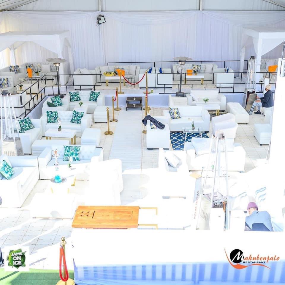 _iinewzikebM's tweet image. Jams On Ice : All White Birthday Experiance 

09 October 2021: Makubenjalo Restuarant 

Tickets Going Live 1st September 🙌🏾💃🏾⭐️

Champas All Day 🍾🍾🍾🍾🥂🥂🥂🍾🍾🍾🍾