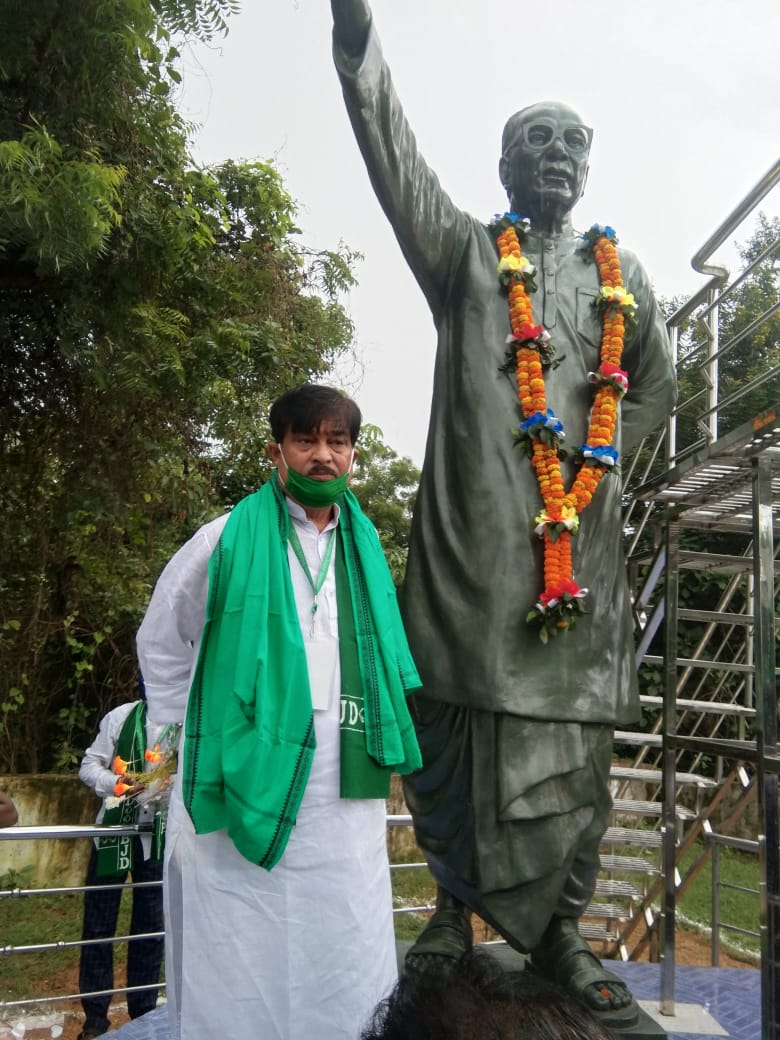 PujaSuchitra's tweet photo. ଆଜି ବିଜୁ  ଜନତା ଦଳର ଆଠଗଡ଼ ବ୍ଲକ ପରିବର୍ଦ୍ଧିତ କାର୍ଯ୍ୟକାରିଣୀ ବୈଠକ ଶ୍ରୀରାମ ପ୍ୟାଲେସ ପରିସରରେ ଅନୁଷ୍ଠିତ ହୋଇଥିଲା। 
@rajaaswain , @Naveen_Odisha https://t.co/VuwcXCbwpM