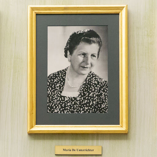 Montecitorio's tweet photo. #20agosto 1902 - nasce Maria De Unterrichter Jervolino, deputata in tre legislature ed eletta tra le 21 donne all'assemblea #costituente. 

Firmò diverse proposte di legge in difesa di invalidi e bambini e per la protezione della maternità. https://t.co/jwCPqZjW1X 
#StoriadItalia https://t.co/lQ6XLbQMw5