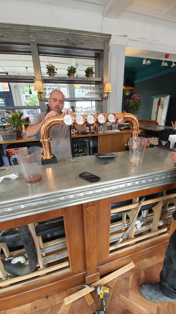 CluckTownUK's tweet photo. The good lads from @Innserve fitting in the new T bars and lines!!!! Super excited!! #Beer #Cricklewood #Mapesbury #WindmillPub https://t.co/SwrBBNwNJF