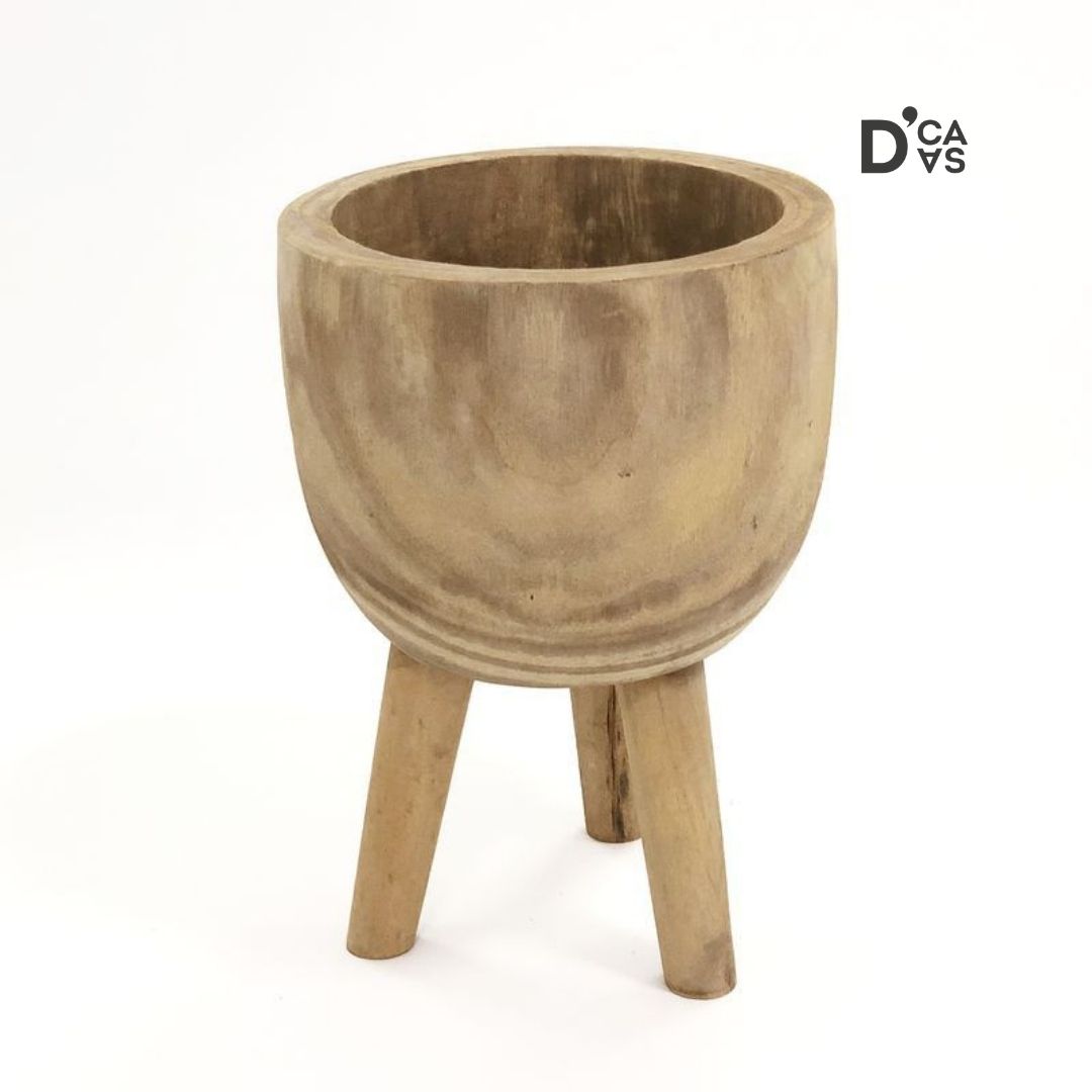 dcasainfo's tweet photo. Por su aspecto mate y natural, nos fascina la madera sin tratar. Por eso en nuestras novedades podrás encontrar este material en numerosas piezas.  ¿Qué os parece este macetero de madera con patas? ¡A nosotros nos encanta!

#madera #wood #sostenibilidad #novedades #interiorismo https://t.co/8fWDg2mFQM