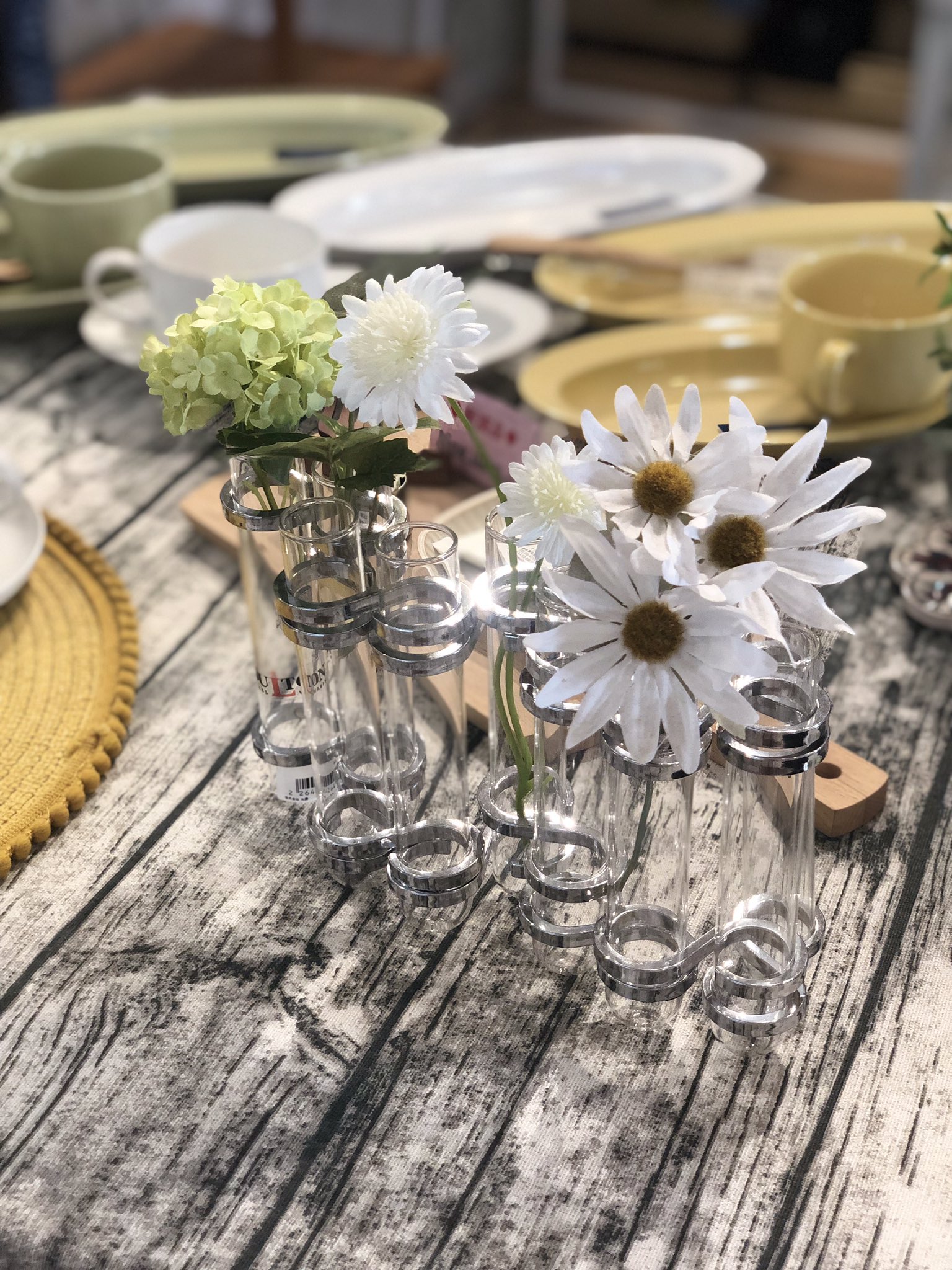 Tableware Cobono コボノ フラワーベース入荷しました シルバーとゴールドの2色です グラスチューブを中央にぎゅっと集めると 花束みたいにもなります 色々アレンジして楽しんでください Cobono 合羽橋 合羽橋道具街 浅草 フラワーベース