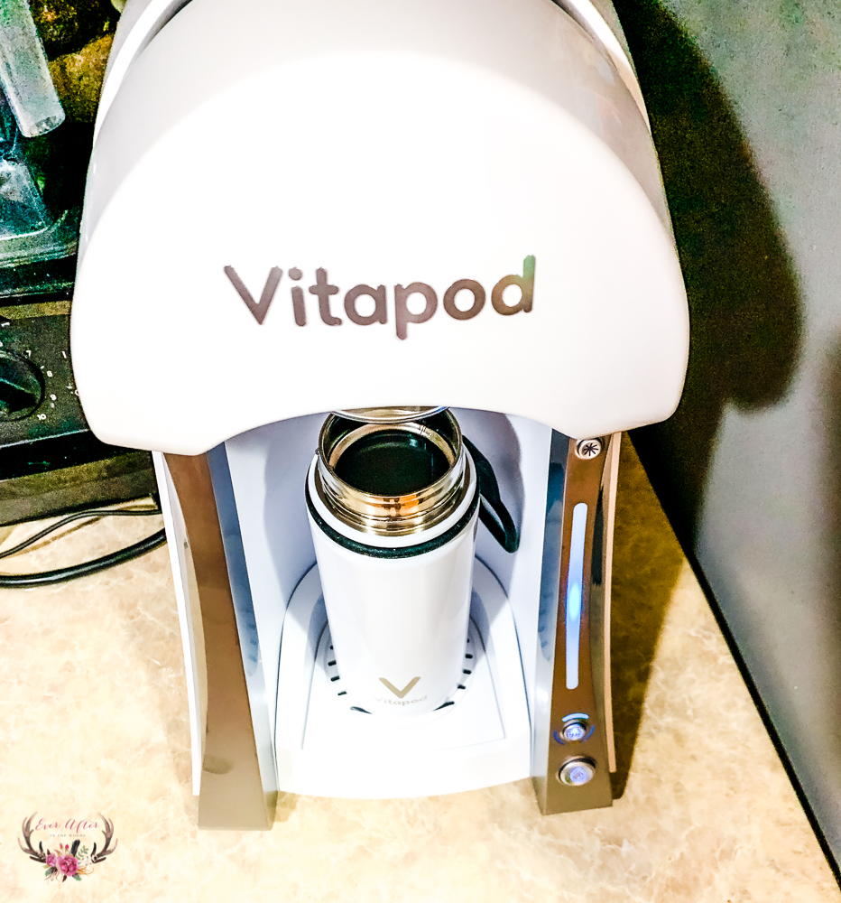 InthewoodsJenn's tweet photo. Drinking water is easy and delicious with @vitapod Each beverage overflows with essential nutrients that are often over-looked. 
https://t.co/rCsnSYVTkM

#AD @MomsMeet  #momsmeet  #DrinkVitapod #VitapodWorld  #FilledWithGood https://t.co/rfSoU5EN6h