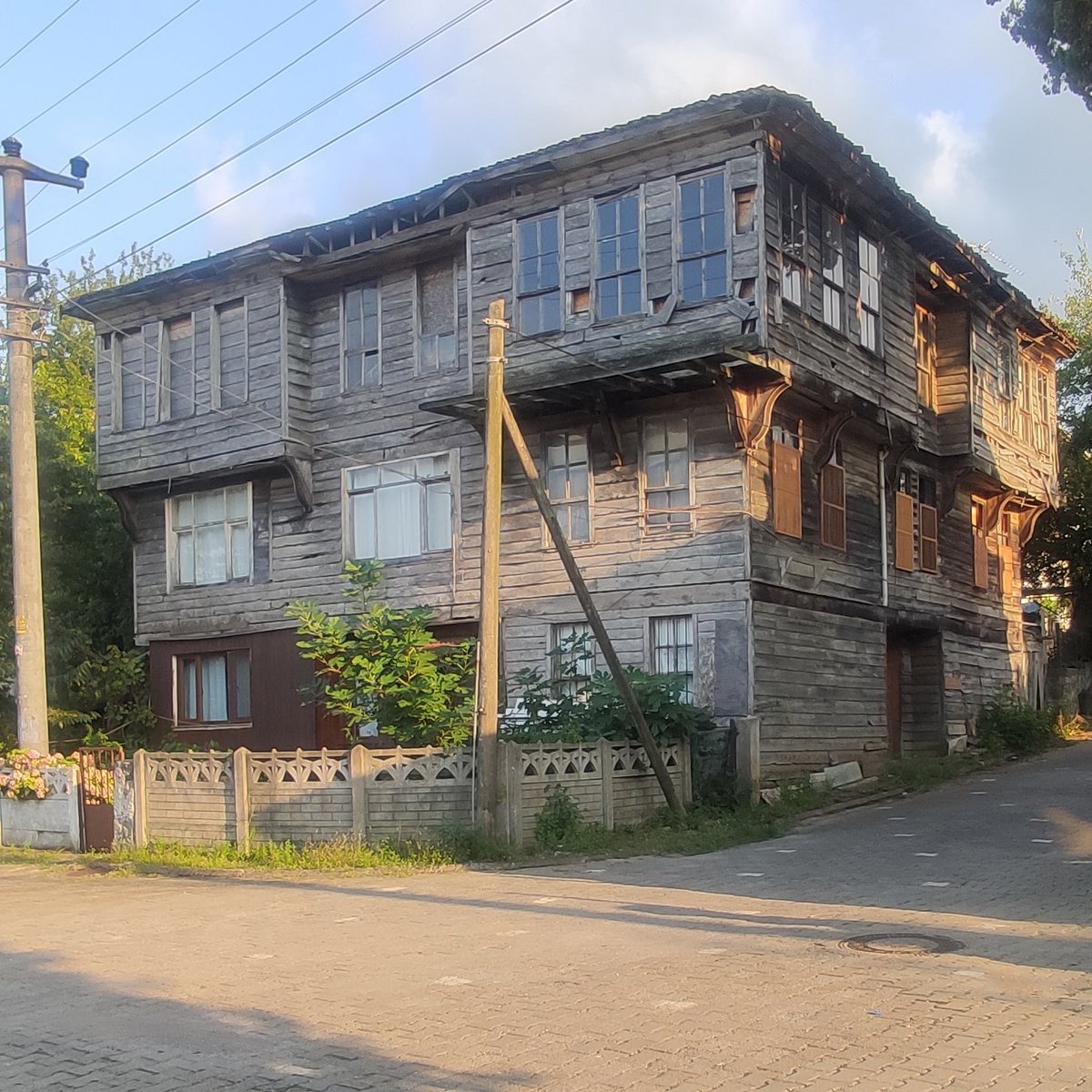 ''Yeniden bir nil olup taşar mıyım çöllere...''
.
.
.
.
#yerelmimari
#kulturelmiras 
#osmanlıevleri 
#eskievler
#eskieser
#kültürvarlıkları 
#koruma
#korumakurulu 
#sivilmimarlıkörneği 
#sivilmimarlık 
#mrsmimarlik