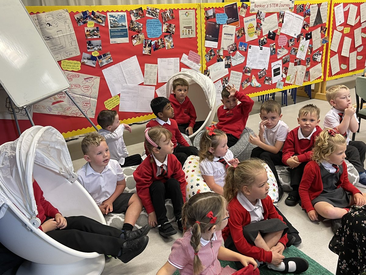 MrsWebster_Mus's tweet photo. Thank you P1C for inviting me to the #STEMlounge today @MissRCallaghan 🌈🌟 https://t.co/aLqUlHVfQs