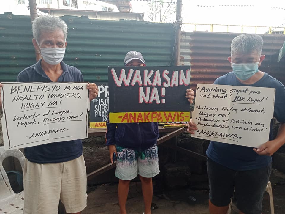 kmp_phl's tweet photo. VIDEO. 

Kalampagan sa komunidad para sa panawagang magbitiw na pwesto, sibakin na si Secretary Duque.

https://t.co/80r1dqVa8O https://t.co/MY7d2RA3iw