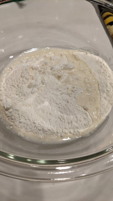 大葉餃子作るおじさん 