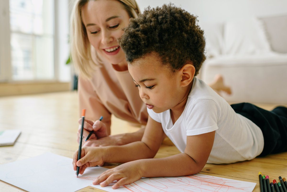 amycoachesu1's tweet photo. Who do you think you are?   
Adult (looking at a child's illustration): "Wow, that is fabulous! Maybe you’ll want to be an artist when you grow up." 
Child (with a puzzled expression): "I am already an artist." https://t.co/83cNDpUzCT