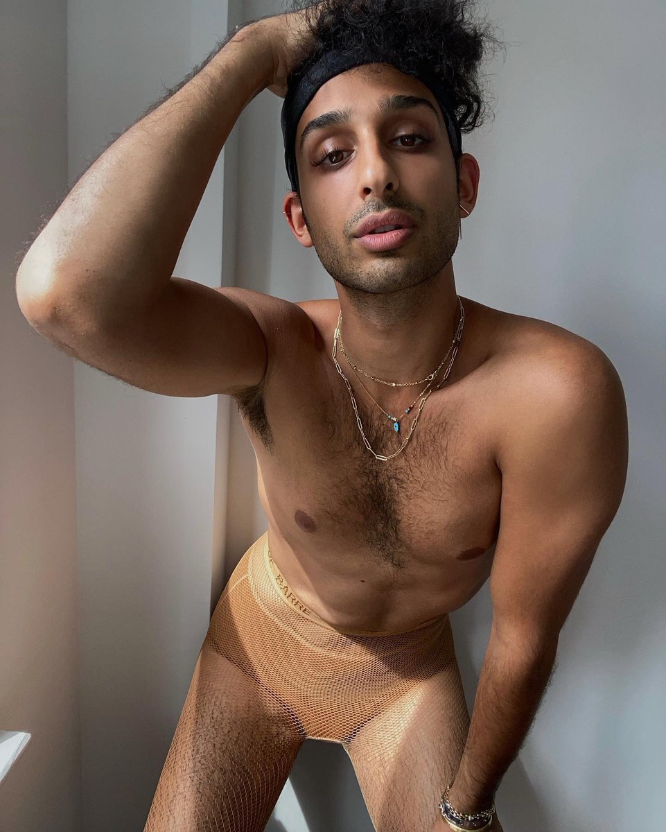 NudeBarre's tweet photo. I feel joy in my skin when I remind myself itโs radiant just the way it is. That every shade, pigment, and texture is simply part of our being and meant to illustrate unique beauty.โ @cyrusveyssi #nudebarre #JOYofHUE #huemansperforminglife #nudeforall https://t.co/AperGXX9us