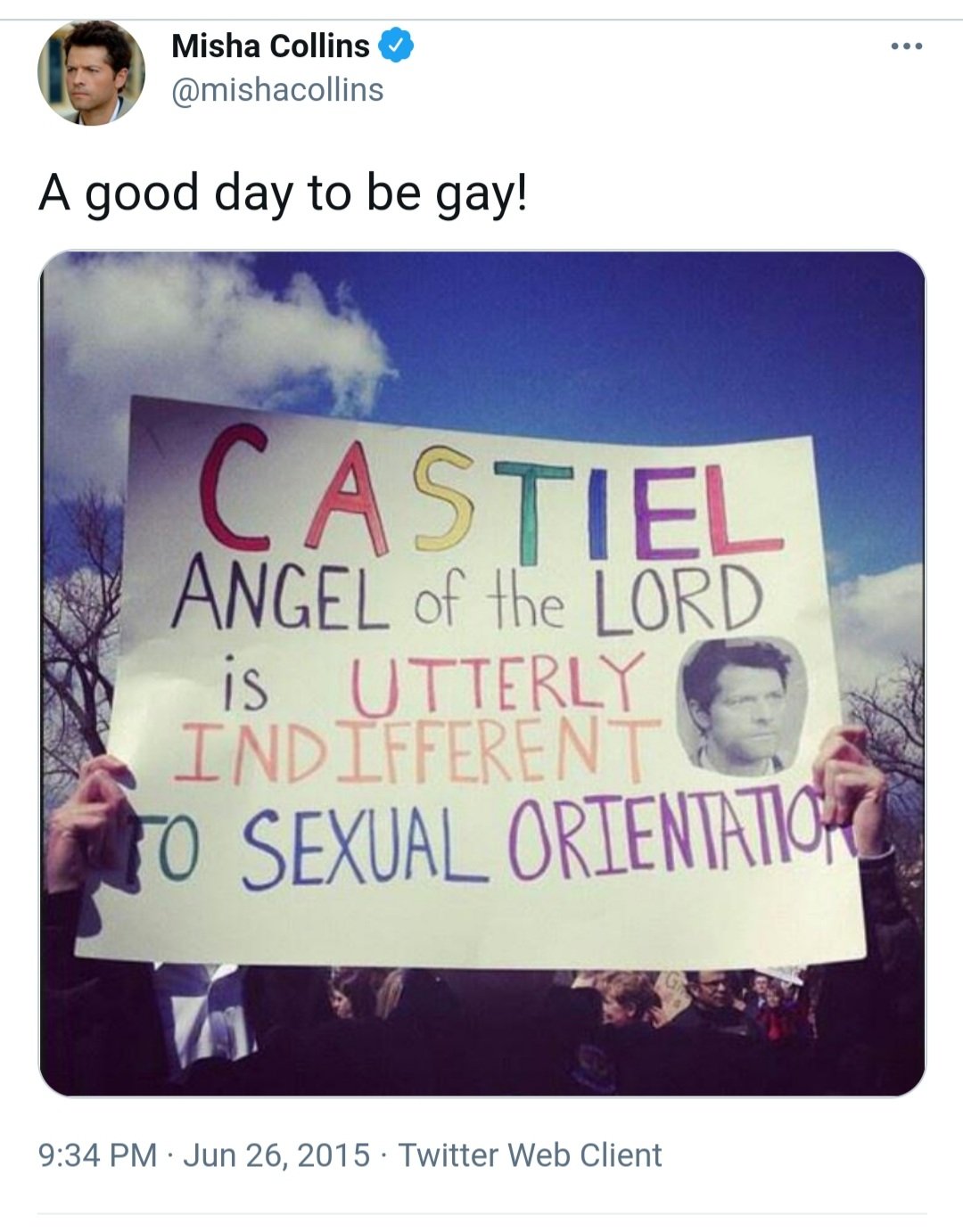 Misha Collins spreading the gay agenda like the king he is.
Happy birthday, King. 