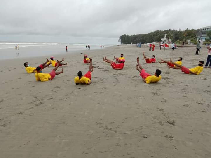 SurfingBD's tweet photo. অনেক দিন পরে আমাদের পরিপূর্ণ কার্যক্রম শুরু করেছি। শারীরিক ও মানসিক ভাবে নিজেদের ঝালাই করে নিয়েছি। এই কার্যক্রম নিয়মিত প্রতি বৃহস্পতিবার চলতে থাকবে, আপনারা সকলেই আমন্ত্রিত। চাইলে আপনিও যোগ দিতে পারেন  আমাদের সাথে।

#SurferBotto #SeaSafe #Lifeguard https://t.co/2LhGH47Znh