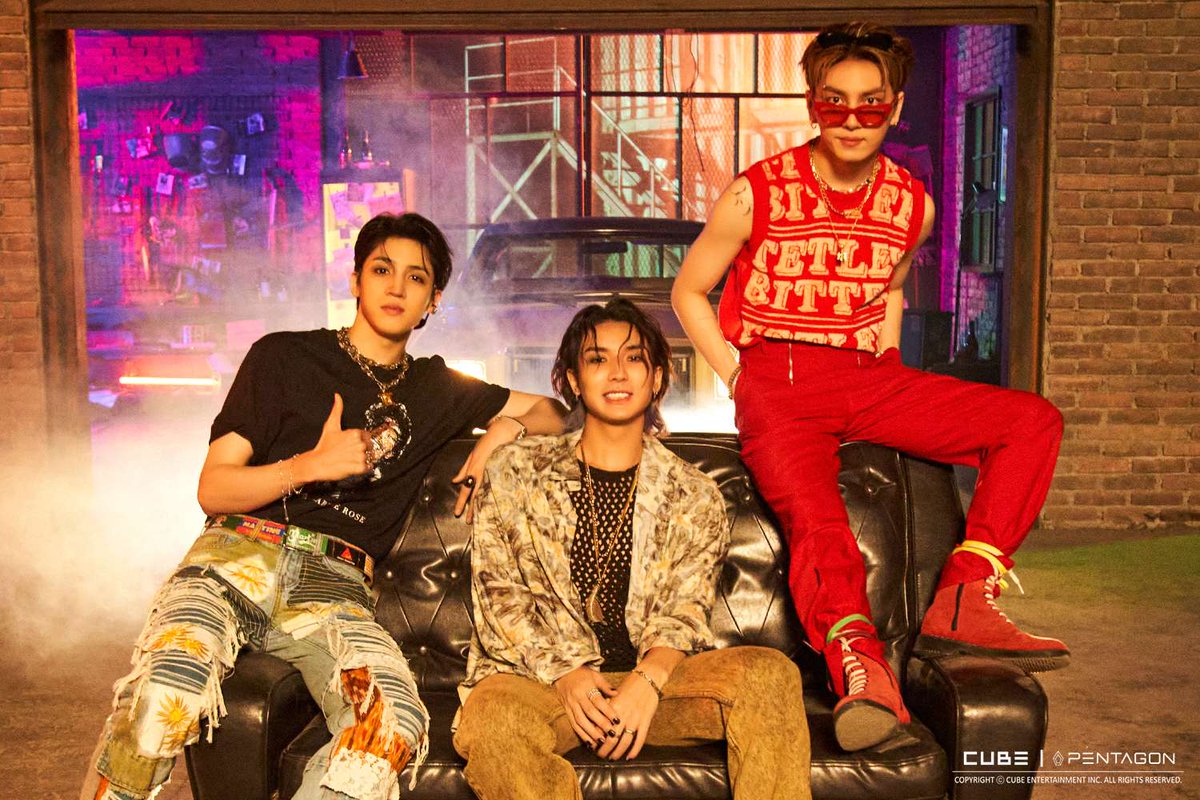 StayNavyPTG's tweet photo. 20.08.21 - MV Behinds especiais durante as gravaรงรตes de 'CERBERUS'
Maknaes Triple Threat
#CerberusIsOut
#ํํ๊ณค๋ง๋ด์ฆ_์ผ๋ก๋ฒ ๋ก์ค_๊ฐ์
#YUTO #์ ํ #KINO #ํค๋
ธ
#WOOSEOK #์ฐ์
#PENTAGON #ํํ๊ณค @CUBE_PTG https://t.co/EbhWyFeuDG