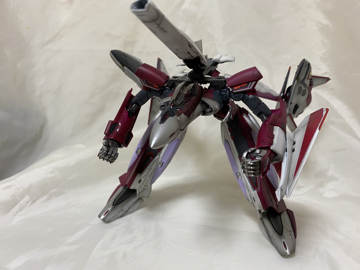 vsbt3's tweet photo. ガウォーク ヤバい!
めっちゃカッコイイ!
てかもう既にファイターに戻せる気がしませんw
すっかり力尽きたのでバトロイドは明日にしますwwww
#マクロスモデラーズ
#バンダイ
#ILOVEM https://t.co/4AKqXpMphG