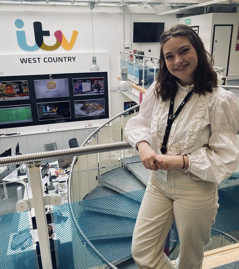 Today is my last day at ITV 🤯

Thank you to the mentors, colleagues and friends at <a href="/ITVWales/">ITV Wales News</a> and <a href="/itvwestcountry/">ITV News West Country</a> who have made my first career so incredible. 

My dreams came true when I got my apprenticeship but now it’s time for my next adventure and to smash some more dreams.