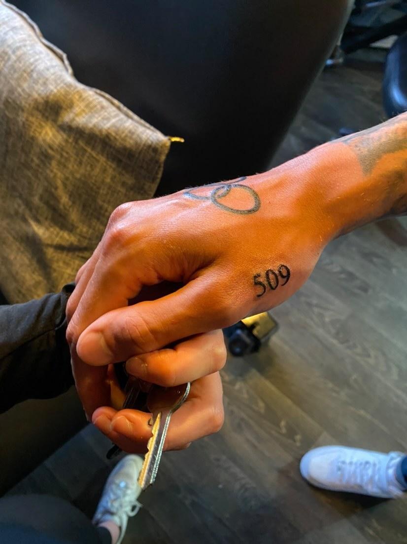 World Aquatics on X: "This is what we call Olympic Tattoos 18yr old Matt Richards claimed in the Men's 4x200m Free Relay and he celebrated with new tattoos! Olympic Rings