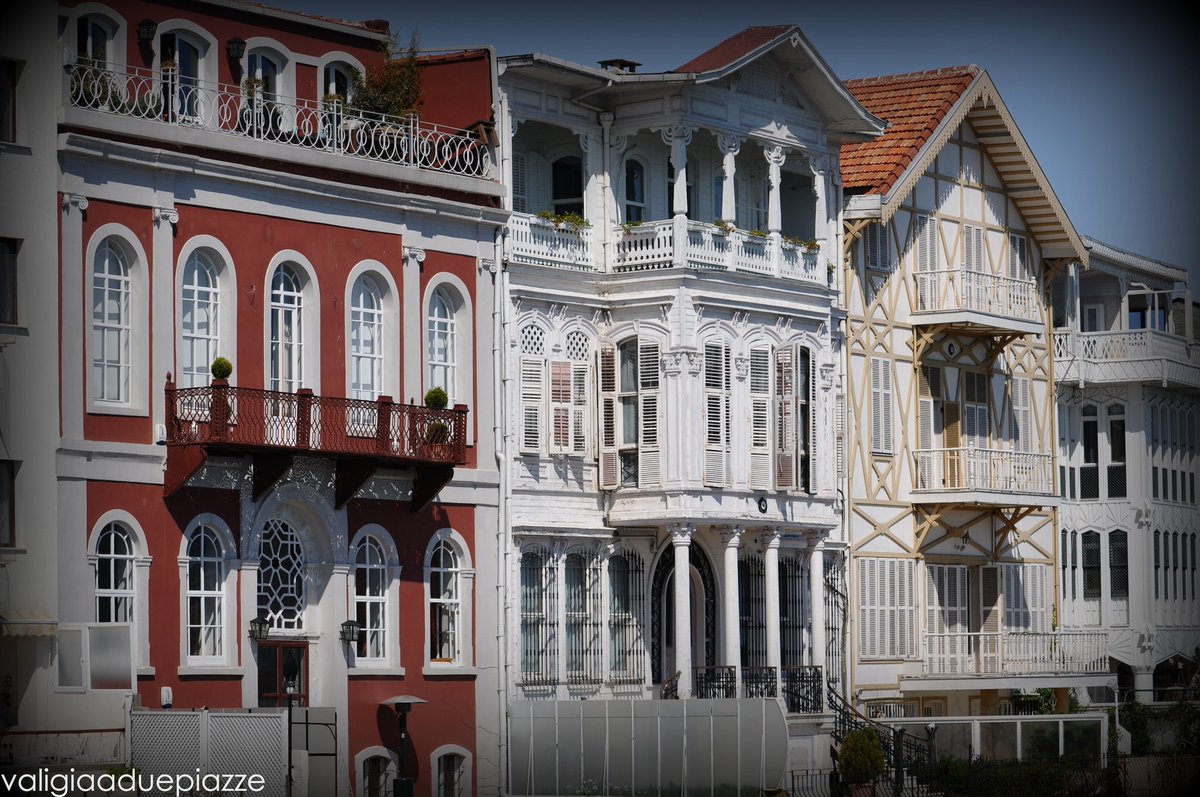 serendipitys95's tweet photo. Comunque, cercando “case sul Bosforo” su google, si trova facilmente la casa che Serkan compra per lui ed Eda. Ovviamente classificata come LUXURY���😂
#SemCalKapimi #edser https://t.co/PVDEyl2970