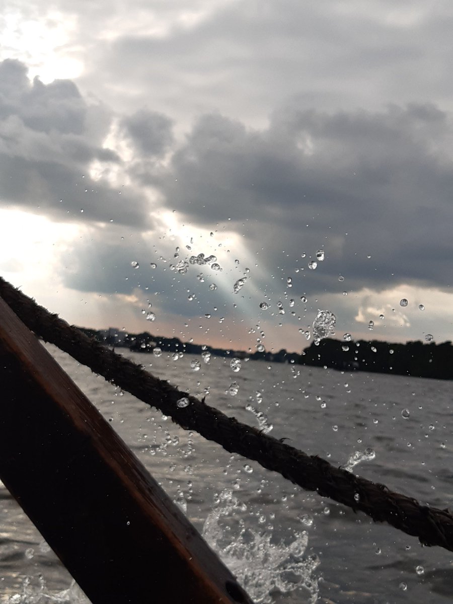 Sunshine_1983's tweet photo. #Sommerfest #Berlin #Bootfahren
🥰 https://t.co/dYGlYKvaYJ