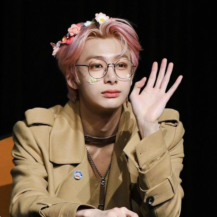 so sad because this tzuyu pic it's just an edit 🙁