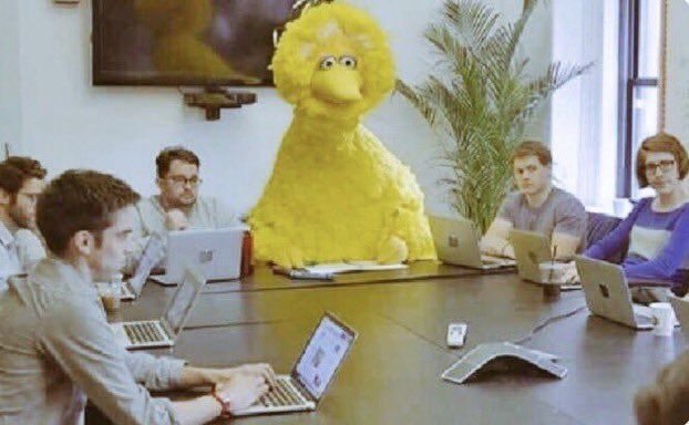 #صفه_تحبها_فيك
سرحان طول الوقت.