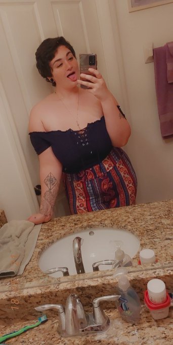Yo somebody buy some content https://t.co/4yDsJKBRkx