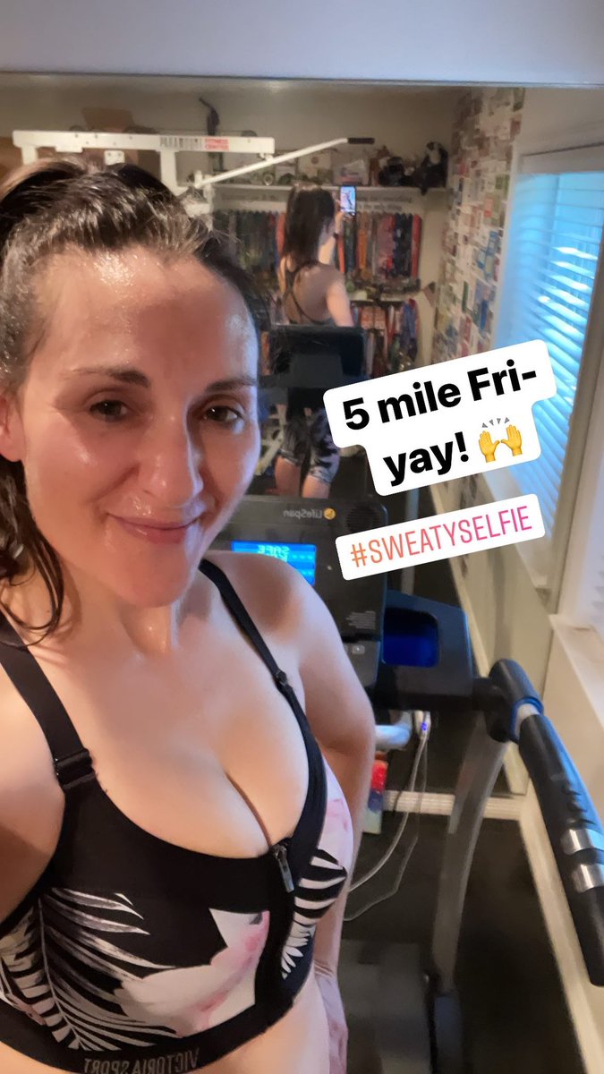 runlikeafoxie's tweet image. Five Mile Fri-yay! Shakeout before Pike’s Peak tomorrow! #shakeoutrun #runner #runnermom